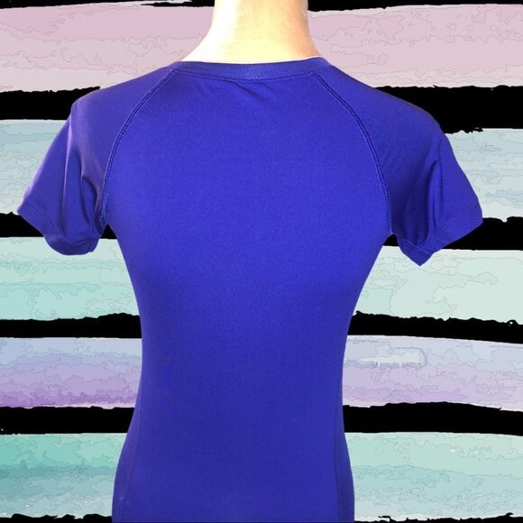 Nike purple athletic top - Picture 4 of 6